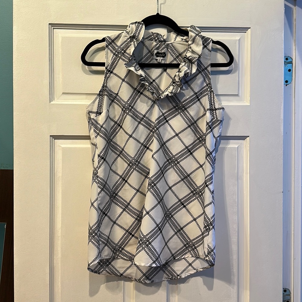 Mudpie Whitney sleeveless ruffle tunic blouse black & white S